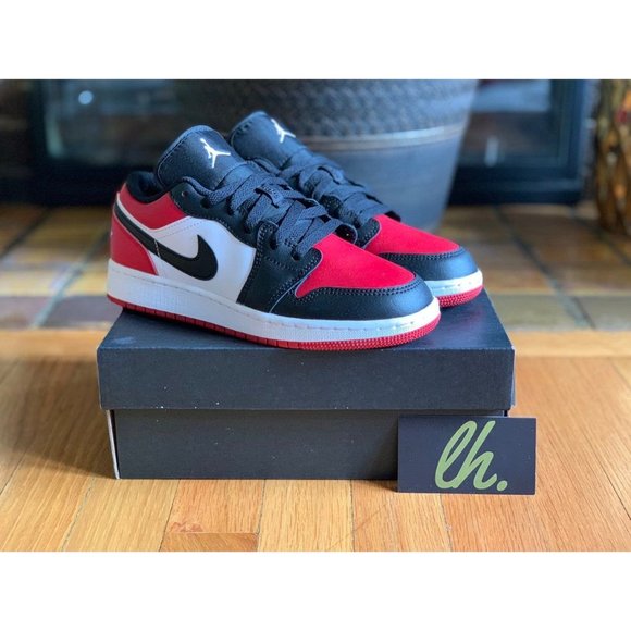Size 4y Air Jordan 1 Low "Bred Toe" - Picture 4 of 5
